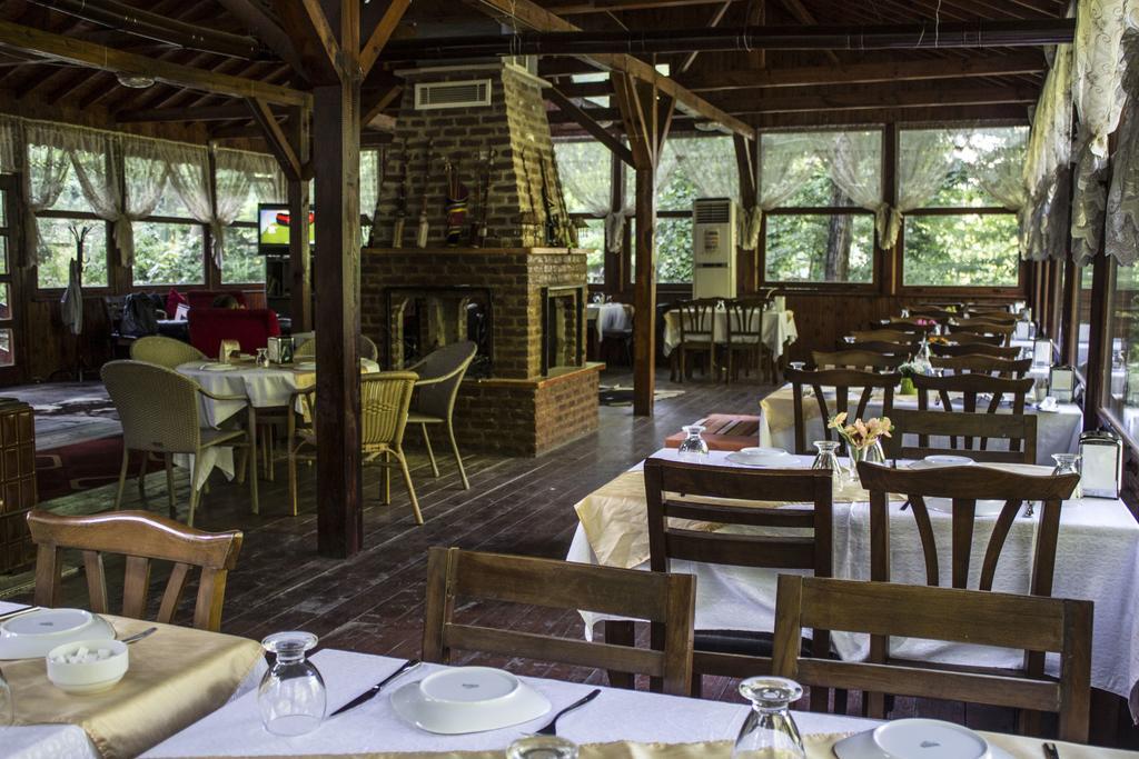 ספנג'ה Asina Motel מראה חיצוני תמונה