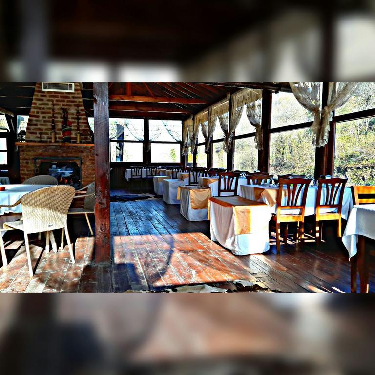 ספנג'ה Asina Motel מראה חיצוני תמונה