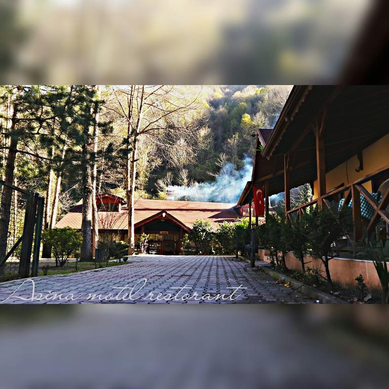 ספנג'ה Asina Motel מראה חיצוני תמונה