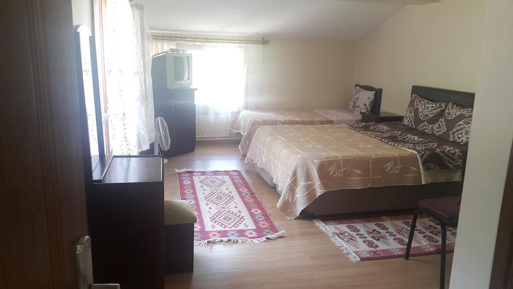 ספנג'ה Asina Motel מראה חיצוני תמונה